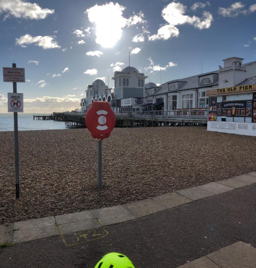 Ann Apartments Opposite The Pier With Sea View Portsmouth Buitenkant foto